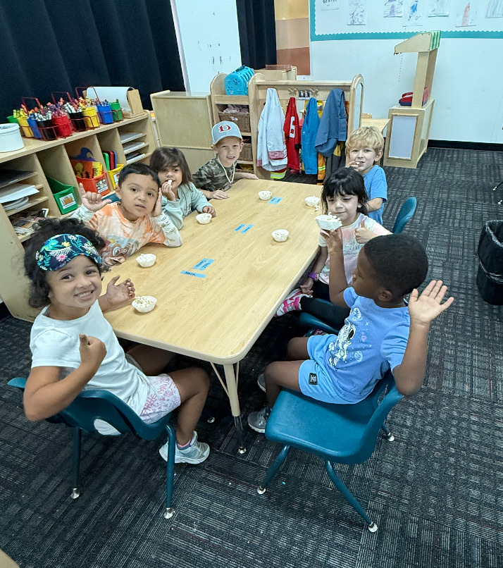 Students enjoying the pop corn 