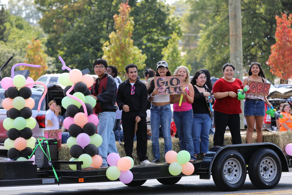 What an incredible turnout for the Dalton High School Homecoming 2025 Parade! Our community came together to celebrate school spirit and this year’s theme, “Catamounts Through the Ages.”