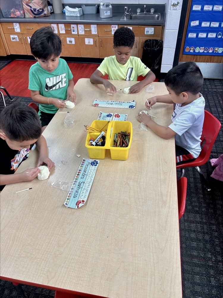 Students working on their fossils 