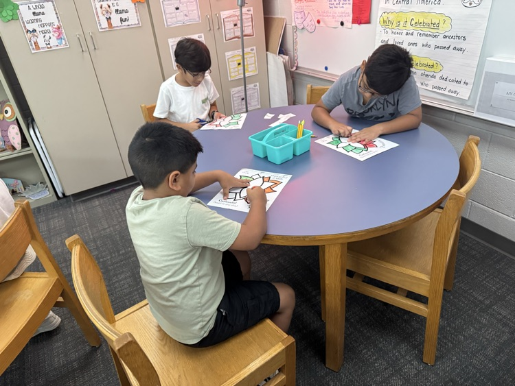 students creating artwork