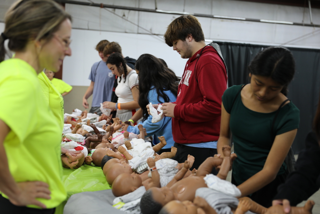This week, DPS high school sophomores had the opportunity to participate in the interactive ‘game of life’ at the Teen Maze event organized by United Way of Northwest Georgia!