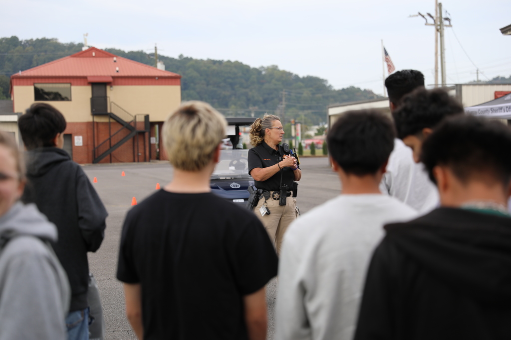 This week, DPS high school sophomores had the opportunity to participate in the interactive ‘game of life’ at the Teen Maze event organized by United Way of Northwest Georgia!