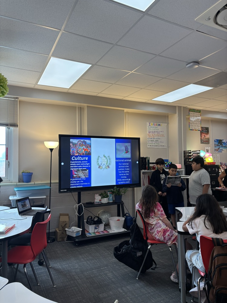 students presenting jn class 