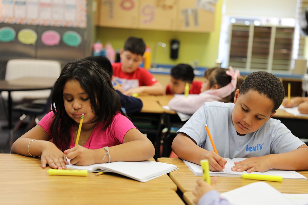 Classroom Spotlight: In Erie Stookey’s classroom at Roan School, students recently explored primary and secondary sources before putting their knowledge into action—writing their very own informative letters!