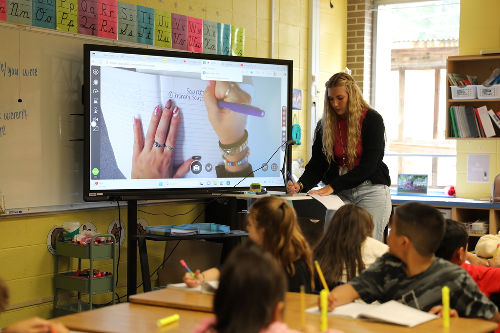 Classroom Spotlight: In Erie Stookey’s classroom at Roan School, students recently explored primary and secondary sources before putting their knowledge into action—writing their very own informative letters!