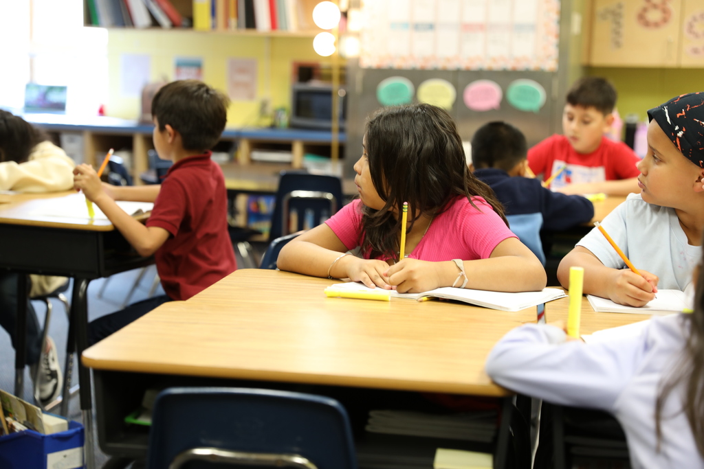 Classroom Spotlight: In Erie Stookey’s classroom at Roan School, students recently explored primary and secondary sources before putting their knowledge into action—writing their very own informative letters!