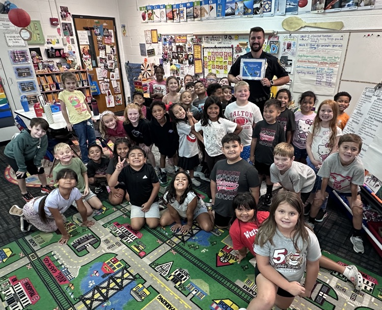 A group picture with Officer Warren 