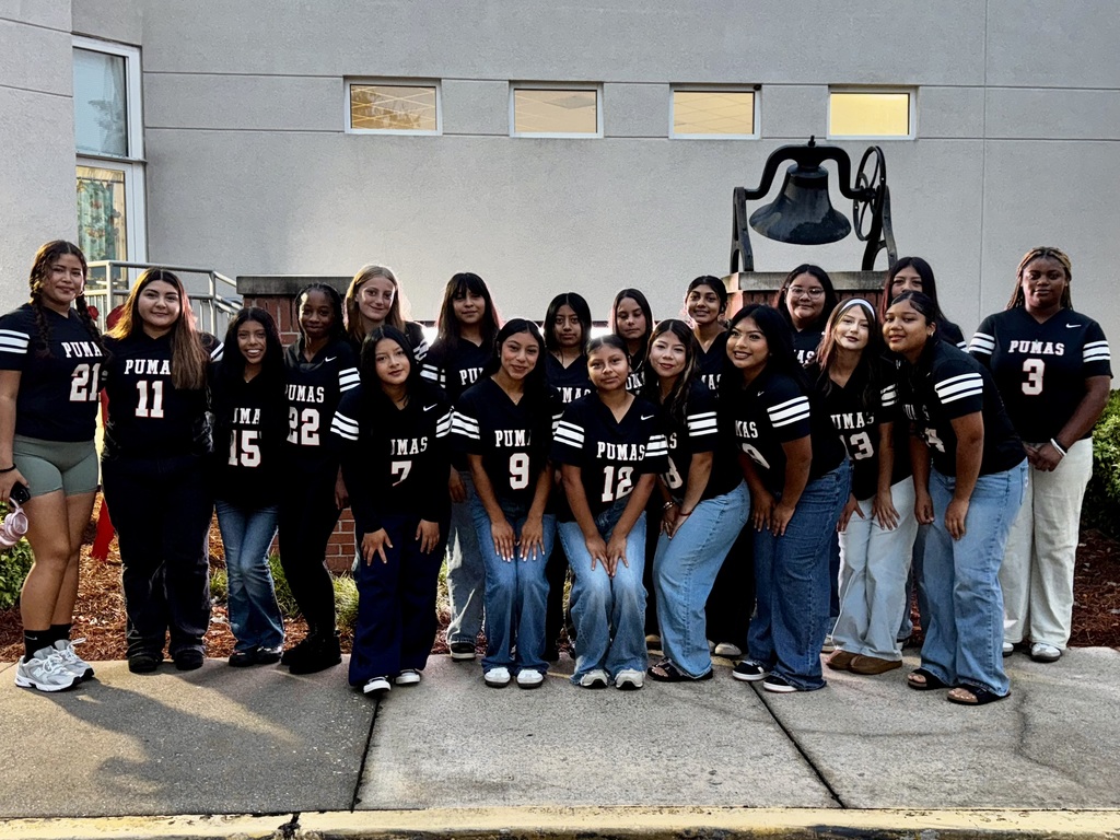 The Dalton Academy flag football team recently visited Westwood School to greet students with smiles, open car doors, and wish them a fantastic day of learning. Thank you, Pumas, for spreading positivity and showing what it means to lead with kindness!