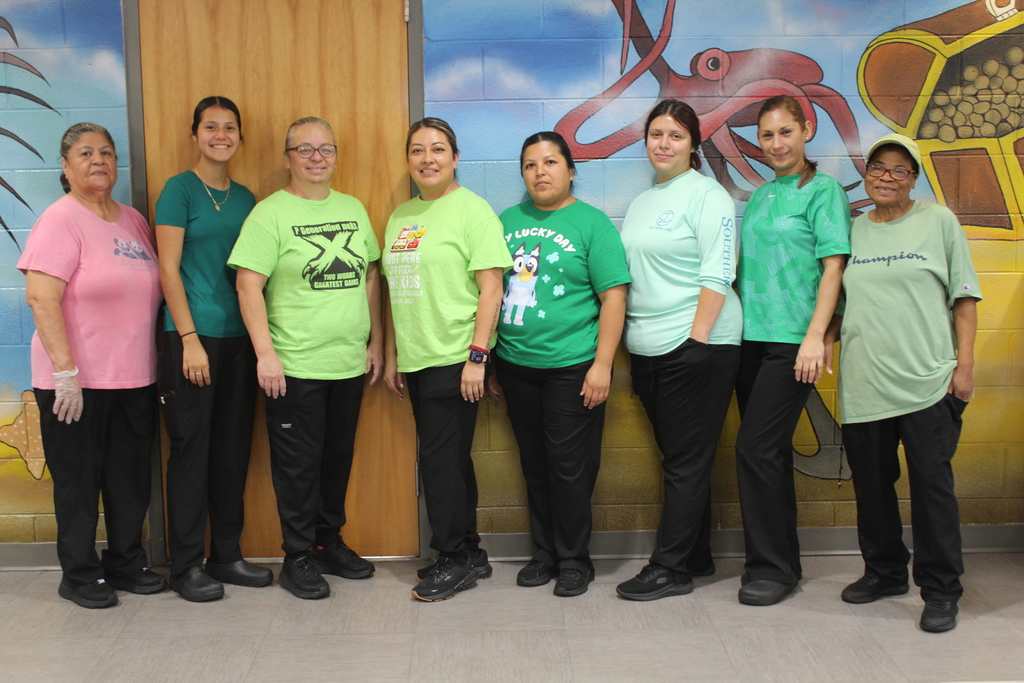 photo of cafeteria staff