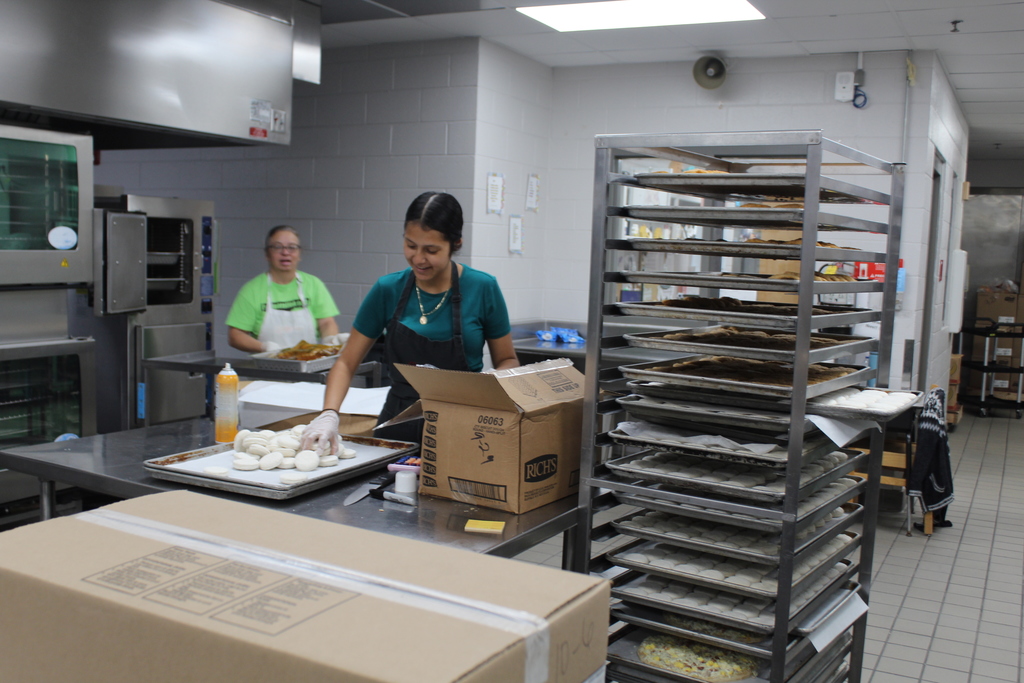 photo of cafeteria staff