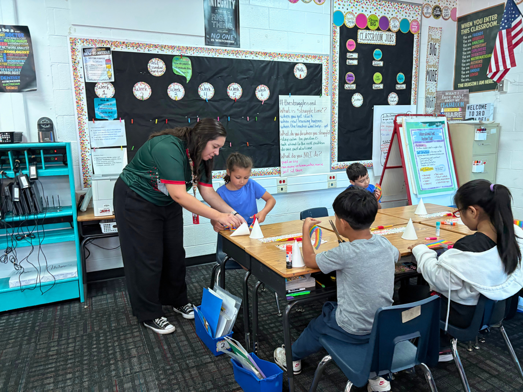 Students in Olivia Holmes’ classroom at Westwood School celebrated Hispanic Heritage Month by creating colorful piñatas! Guest speaker Mrs. Paniagua joined the class to share the fascinating history and cultural significance of piñatas in Hispanic traditions — symbols of joy, celebration, and community.