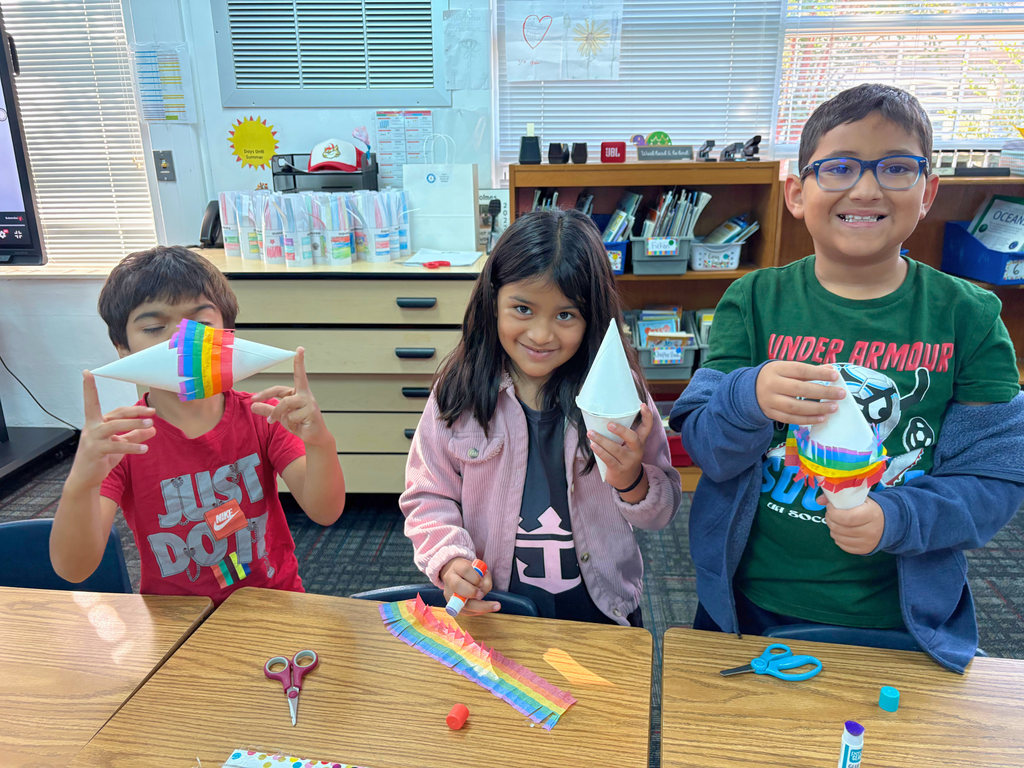 Students in Olivia Holmes’ classroom at Westwood School celebrated Hispanic Heritage Month by creating colorful piñatas! Guest speaker Mrs. Paniagua joined the class to share the fascinating history and cultural significance of piñatas in Hispanic traditions — symbols of joy, celebration, and community.