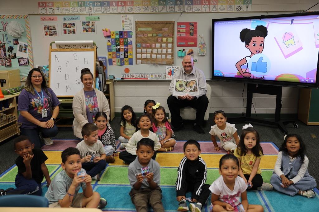 Last week, Dalton Public Schools celebrated Georgia Pre-K Week with a series of special storytimes across our classrooms. Throughout the week, our youngest learners had the opportunity to listen to a variety of books read aloud, sparking their imagination and fostering a deeper love for reading.