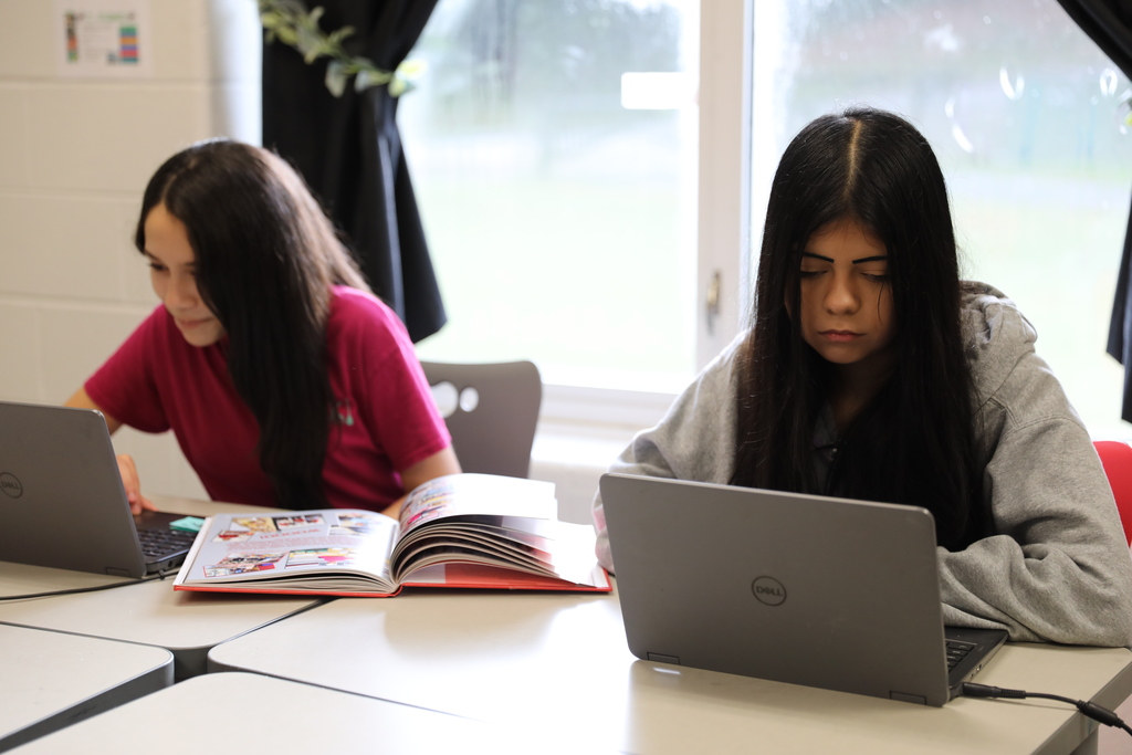 Classroom Spotlight: Tiffany Thompson’s Yearbook students at Dalton Junior High School have been busy capturing memories! From analyzing surveys to snapping photos and designing creative layouts, these talented students are hard at work bringing the 2025–2026 yearbook to life.