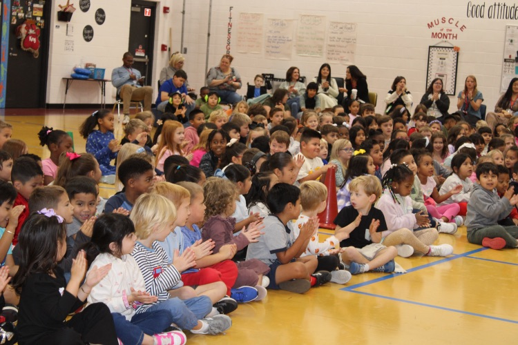 Students enjoying the show 