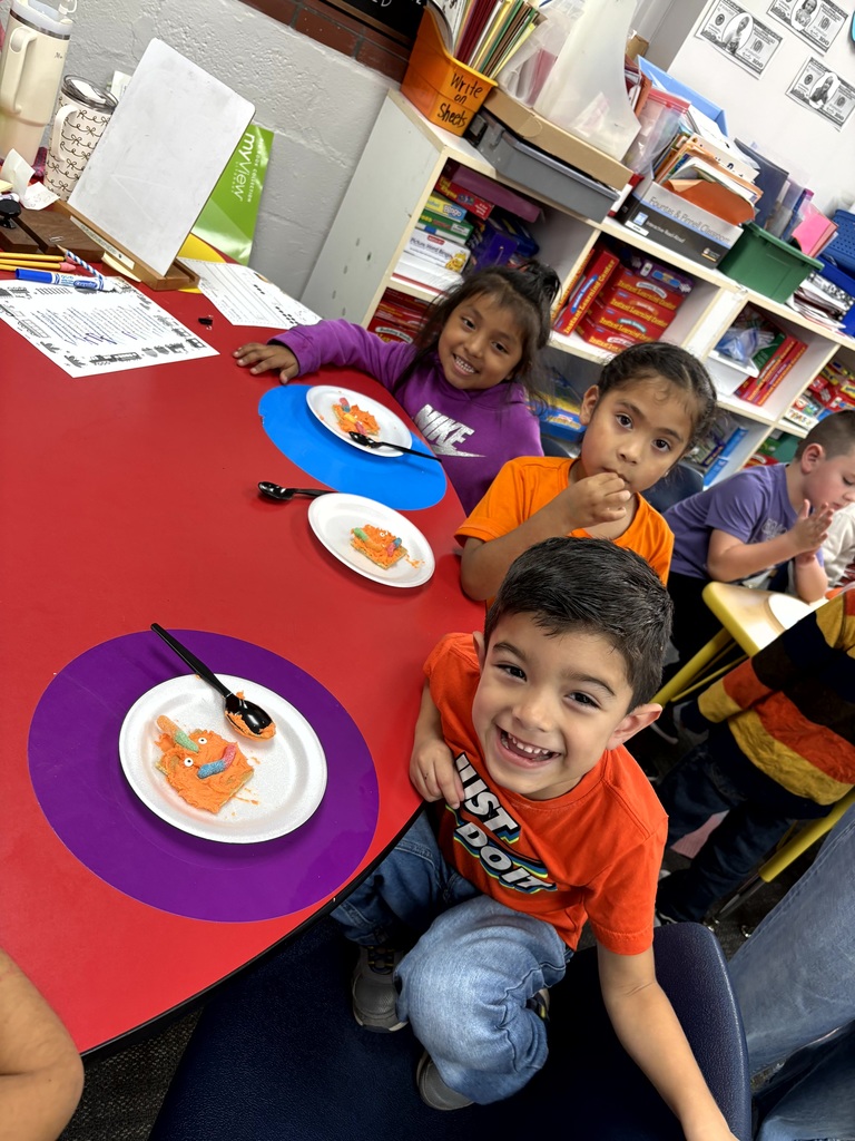 kindergarten students in classroom