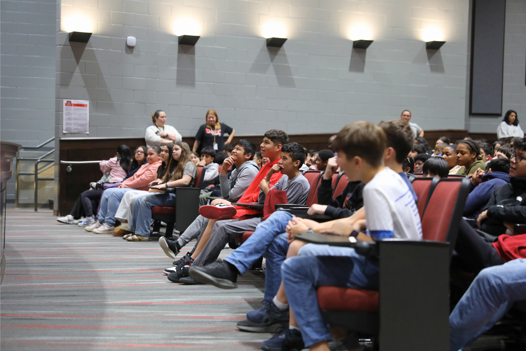 Hammond Creek and Westwood School were excited to welcome award-winning author Carmen Deedy to speak with our students! During her visit, Ms. Deedy shared stories about her life, her journey as a writer, and the power of storytelling to connect people and spark imagination. Students were captivated by her humor, warmth, and encouragement to find their own voices through writing.
