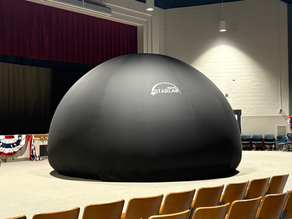 Students at City Park School had the amazing opportunity to step inside the portable immersive dome of Starlab ā where they soared through our solar system, discovered deep-space objects, tracked constellations, and asked big questions about how the universe works. This fully immersive STEM experience brought their classroom lessons to life, sparked curiosity, fostered scientific literacy and inspired minds to reach for the stars!