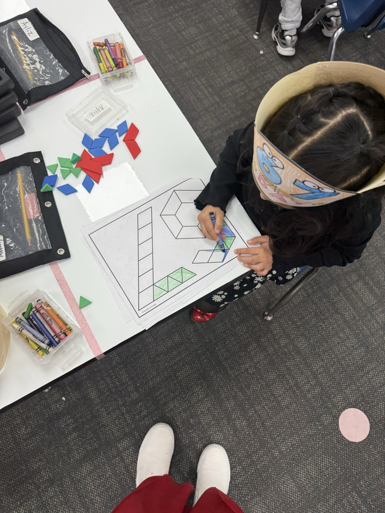 kindergartners in classroom 