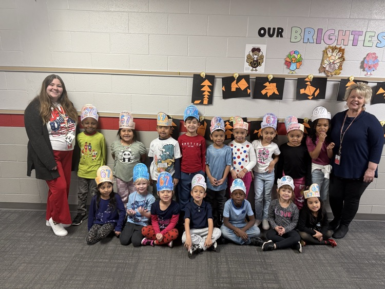 kindergartners in classroom 