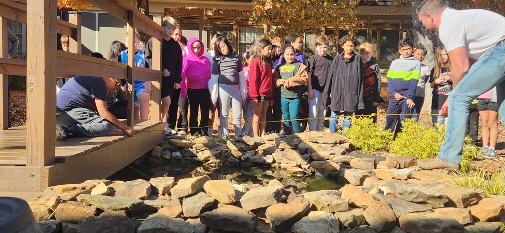 4th Grade welcomed Mr. Huch, an Engineer, to help them create a pond screen design!