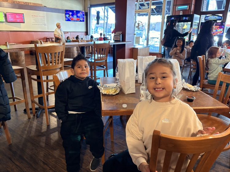 kindergartners on field trip 