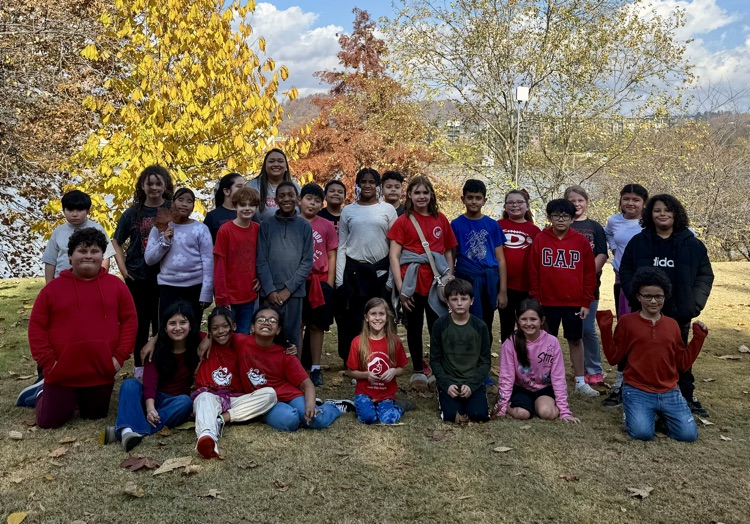 A picture of Mrs. Alvarado’s class 