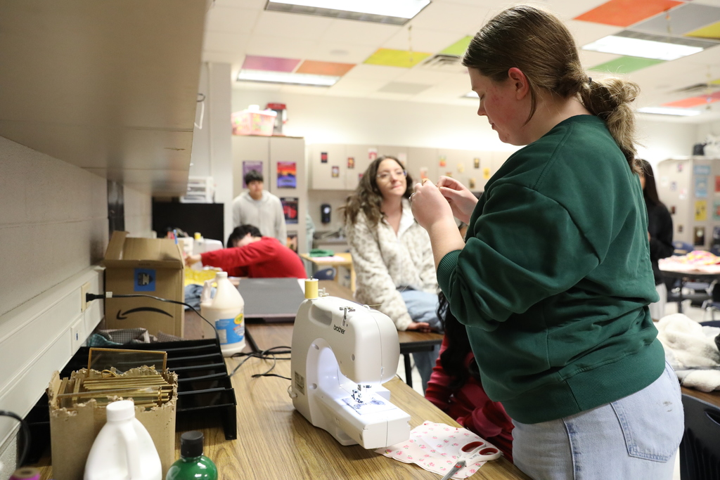 Classroom Spotlight: Before break, students in Shelby Hearn’s Theatre Arts class at The Dalton Academy learned to sew on sewing machines — laying the groundwork for hands-on costume design!