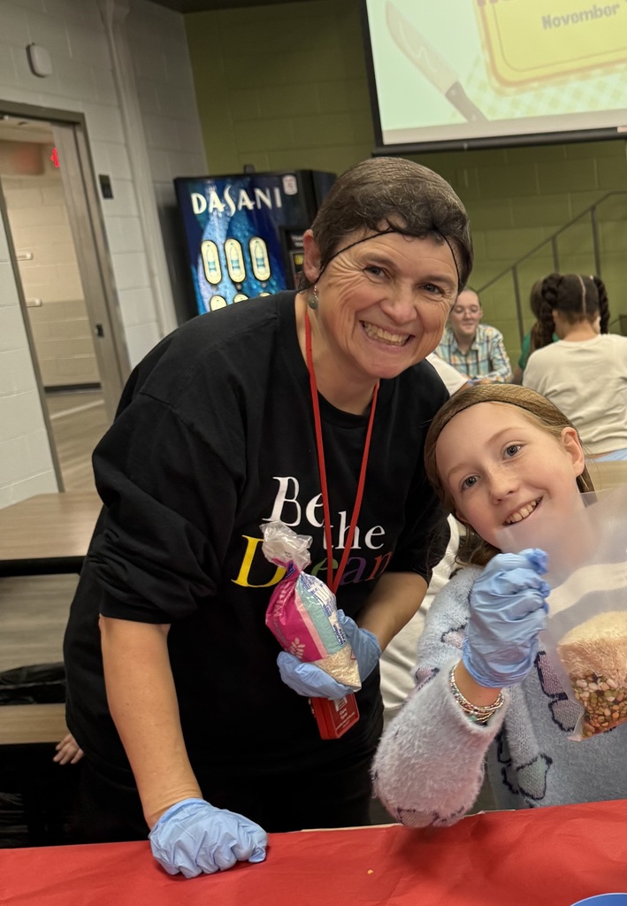 students packing bean soup packages