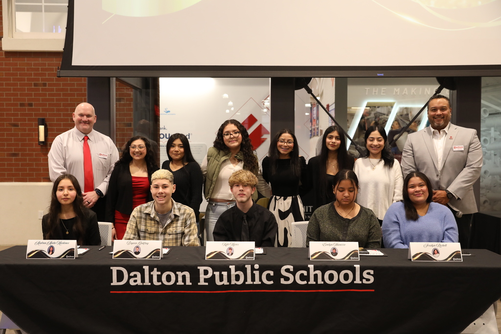 Dalton Public Schools celebrated its 2025 cohort of REACH Georgia Scholars during an official signing ceremony held today at the Junior Achievement Discovery Center. Students, families, educators, mentors, sponsors, and special guest Senator Chuck Payne gathered to recognize the achievements and future potential of this year’s scholars.