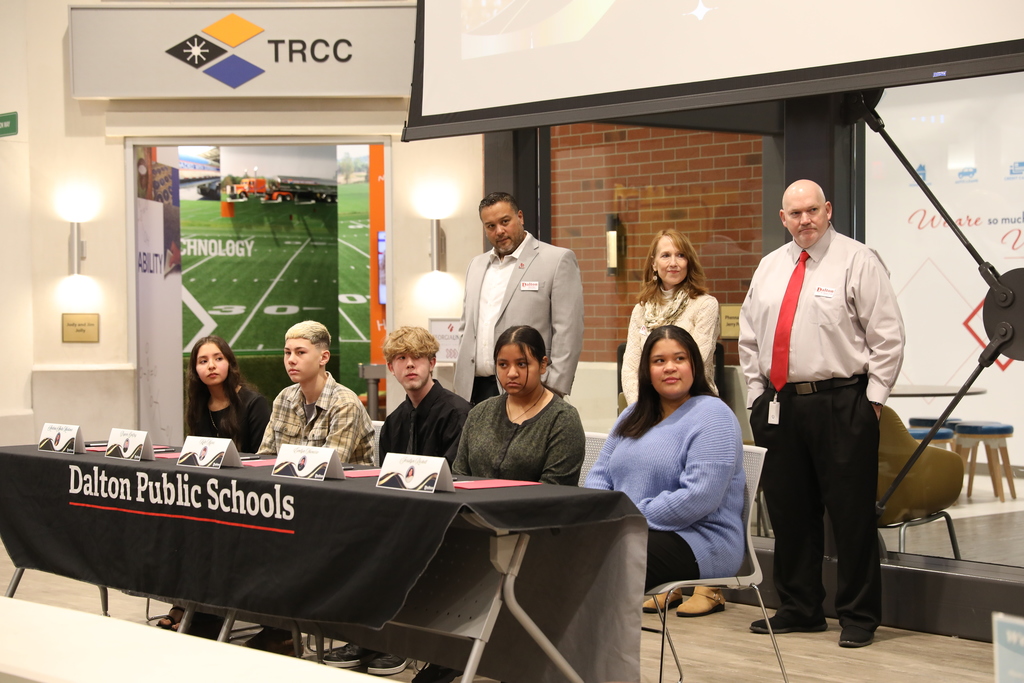 Dalton Public Schools celebrated its 2025 cohort of REACH Georgia Scholars during an official signing ceremony held today at the Junior Achievement Discovery Center. Students, families, educators, mentors, sponsors, and special guest Senator Chuck Payne gathered to recognize the achievements and future potential of this year’s scholars.