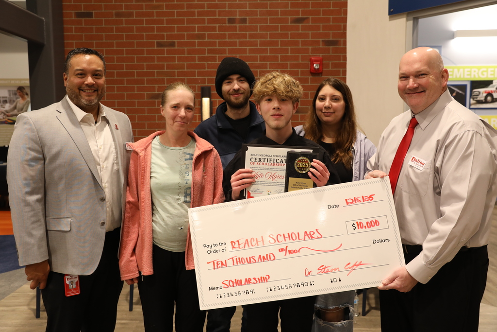 Dalton Public Schools celebrated its 2025 cohort of REACH Georgia Scholars during an official signing ceremony held today at the Junior Achievement Discovery Center. Students, families, educators, mentors, sponsors, and special guest Senator Chuck Payne gathered to recognize the achievements and future potential of this year’s scholars.