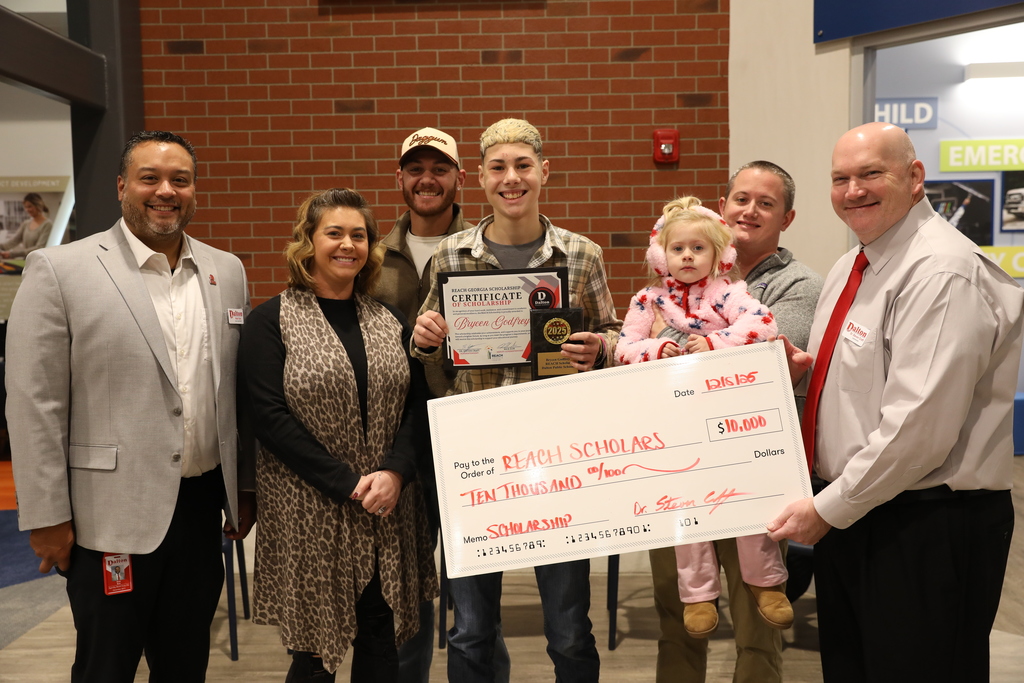 Dalton Public Schools celebrated its 2025 cohort of REACH Georgia Scholars during an official signing ceremony held today at the Junior Achievement Discovery Center. Students, families, educators, mentors, sponsors, and special guest Senator Chuck Payne gathered to recognize the achievements and future potential of this year’s scholars.