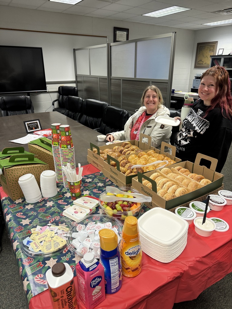 Teachers with PTO breakfast