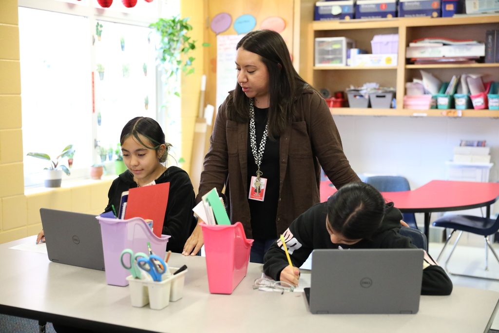 Classroom Spotlight: Students in Gabby Rodriguez’s class at Park Creek School reviewed their volume lessons with a festive, real-world challenge! They worked to find the greatest volume gift for the lowest price — a fun way to put their math skills to the test.