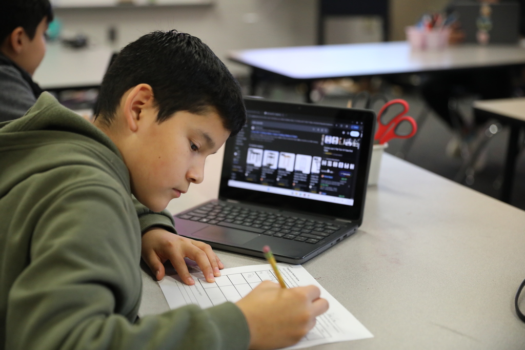 Classroom Spotlight: Students in Gabby Rodriguez’s class at Park Creek School reviewed their volume lessons with a festive, real-world challenge! They worked to find the greatest volume gift for the lowest price — a fun way to put their math skills to the test.