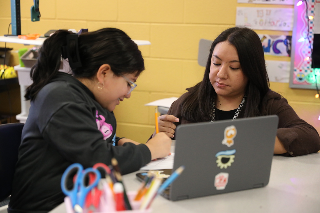 Classroom Spotlight: Students in Gabby Rodriguez’s class at Park Creek School reviewed their volume lessons with a festive, real-world challenge! They worked to find the greatest volume gift for the lowest price — a fun way to put their math skills to the test.