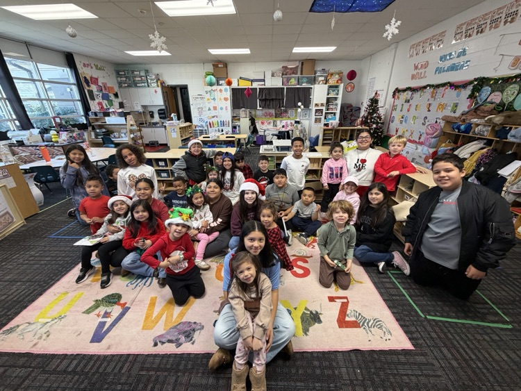 A group picture of 5th grade with their PreK buddies