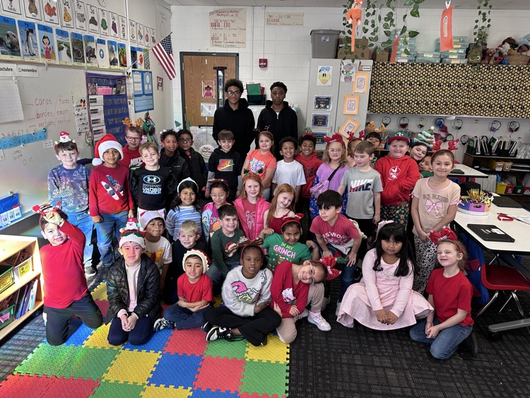 Basketball players with Mrs. Chitwood’s and Mrs. Santiago’s class