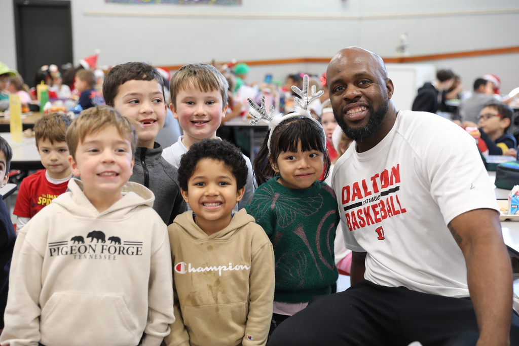 The Dalton High School Boys Basketball Team visited Westwood to read with their students and spend time connecting with them during lunch. From storytime to smiles, it was a wonderful opportunity for our students to enjoy reading and build relationships with great role models. Thank you to our DHS athletes for making the day so special!