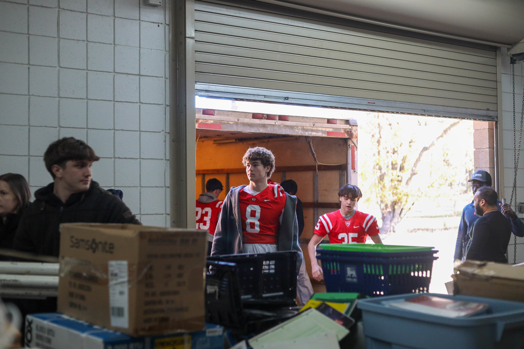 The Dalton High School Catamount Football players recently had the opportunity to serve at the Salvation Army of Whitfield, Murray, and Gordon County. These Catamounts are thankful to the Salvation Army for providing this meaningful opportunity to give back to the community.