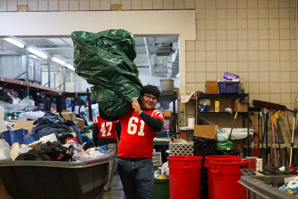 The Dalton High School Catamount Football players recently had the opportunity to serve at the Salvation Army of Whitfield, Murray, and Gordon County. These Catamounts are thankful to the Salvation Army for providing this meaningful opportunity to give back to the community.