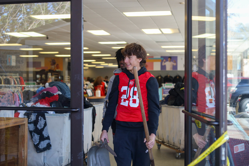 The Dalton High School Catamount Football players recently had the opportunity to serve at the Salvation Army of Whitfield, Murray, and Gordon County. These Catamounts are thankful to the Salvation Army for providing this meaningful opportunity to give back to the community.