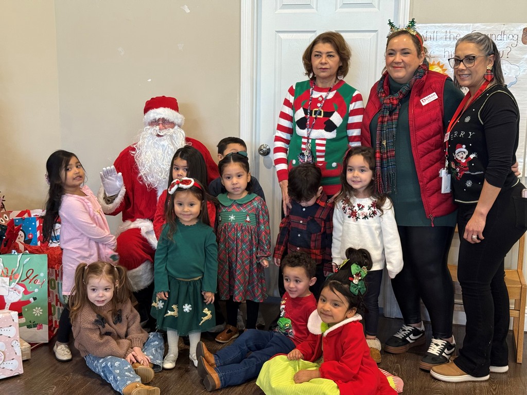 Holiday Joy with Our Little Cats! ✨🎄 Our Little Cats students have been busy celebrating the holiday season through stories, art, and meaningful conversations! From learning how arctic animals prepare for winter to exploring Christmas traditions from around the world, students enjoyed a week full of discovery and cheer. The celebration wrapped up with a read-aloud of Olivia Helps with Christmas, a creative art activity, festive fellowship, and even a special visit from the North Pole—complete with a keepsake ornament for each student. It was a joyful way to close out the season and create lasting memories for our Little Cats! ❤️
