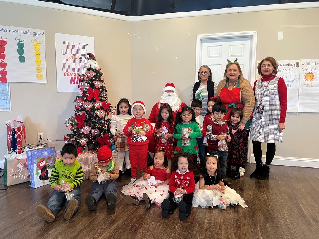 Holiday Joy with Our Little Cats! ✨🎄 Our Little Cats students have been busy celebrating the holiday season through stories, art, and meaningful conversations! From learning how arctic animals prepare for winter to exploring Christmas traditions from around the world, students enjoyed a week full of discovery and cheer. The celebration wrapped up with a read-aloud of Olivia Helps with Christmas, a creative art activity, festive fellowship, and even a special visit from the North Pole—complete with a keepsake ornament for each student. It was a joyful way to close out the season and create lasting memories for our Little Cats! ❤️