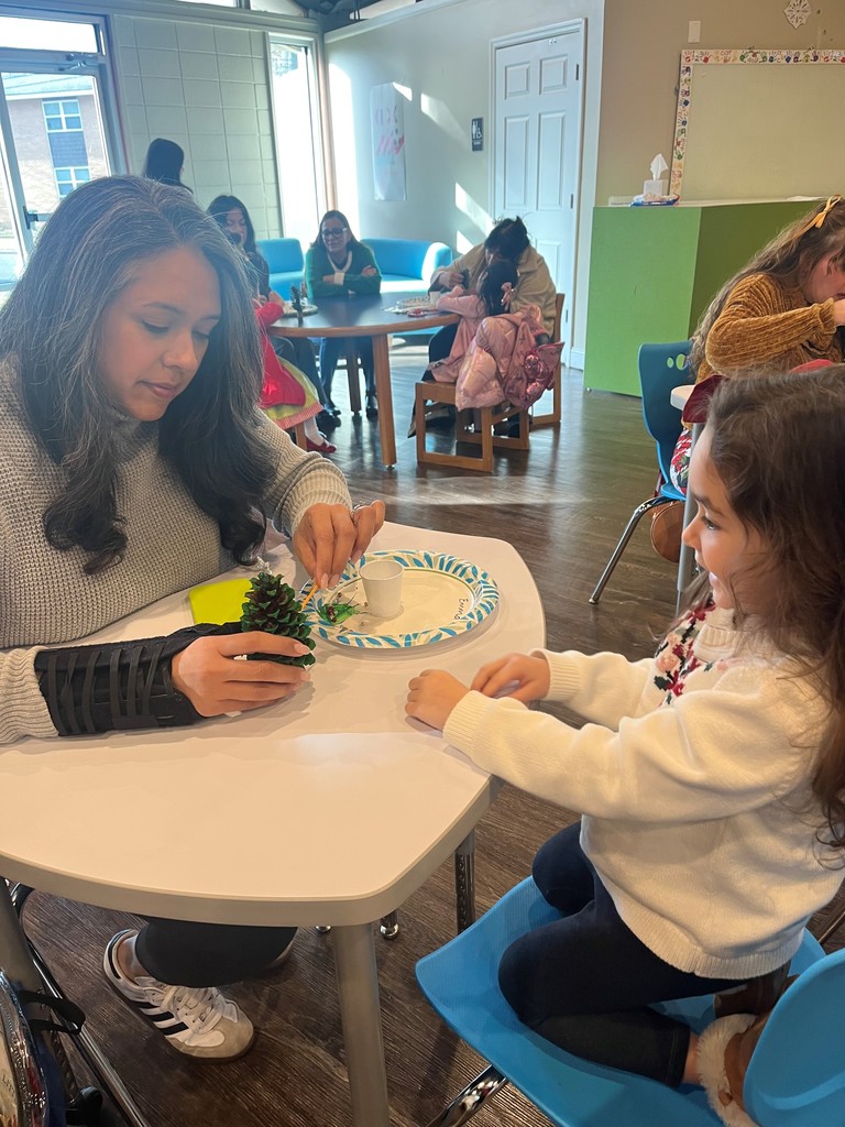 Holiday Joy with Our Little Cats! ✨🎄 Our Little Cats students have been busy celebrating the holiday season through stories, art, and meaningful conversations! From learning how arctic animals prepare for winter to exploring Christmas traditions from around the world, students enjoyed a week full of discovery and cheer. The celebration wrapped up with a read-aloud of Olivia Helps with Christmas, a creative art activity, festive fellowship, and even a special visit from the North Pole—complete with a keepsake ornament for each student. It was a joyful way to close out the season and create lasting memories for our Little Cats! ❤️