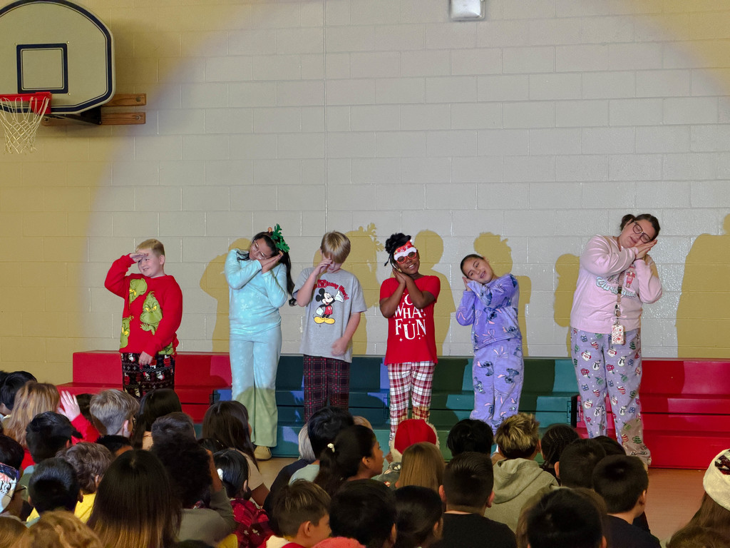 students at the holiday sing-a-long! 