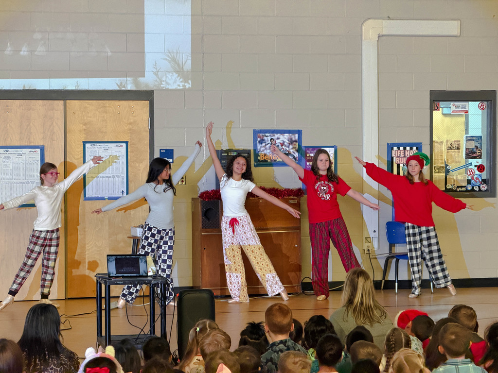 students at the holiday sing-a-long! 