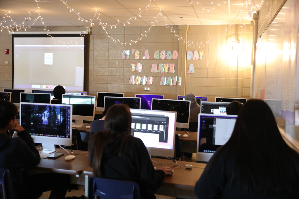 CTAE Month highlight 🎨🖥️ Graphic Communications students in Julia Castleberry’s Graphic Output Processes class are building essential design skills by learning the fundamentals of Photoshop and digital photo editing. Through hands-on projects, students are developing creativity, technical skills, and an understanding of visual communication used across many creative industries. #CTAEMonth