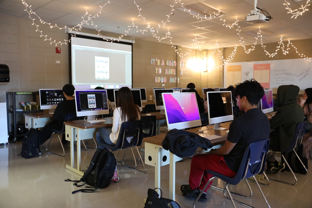 CTAE Month highlight 🎨🖥️ Graphic Communications students in Julia Castleberry’s Graphic Output Processes class are building essential design skills by learning the fundamentals of Photoshop and digital photo editing. Through hands-on projects, students are developing creativity, technical skills, and an understanding of visual communication used across many creative industries. #CTAEMonth